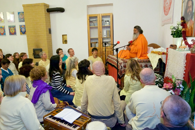 swamiji kicsi